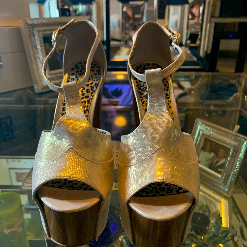 Platform heels
